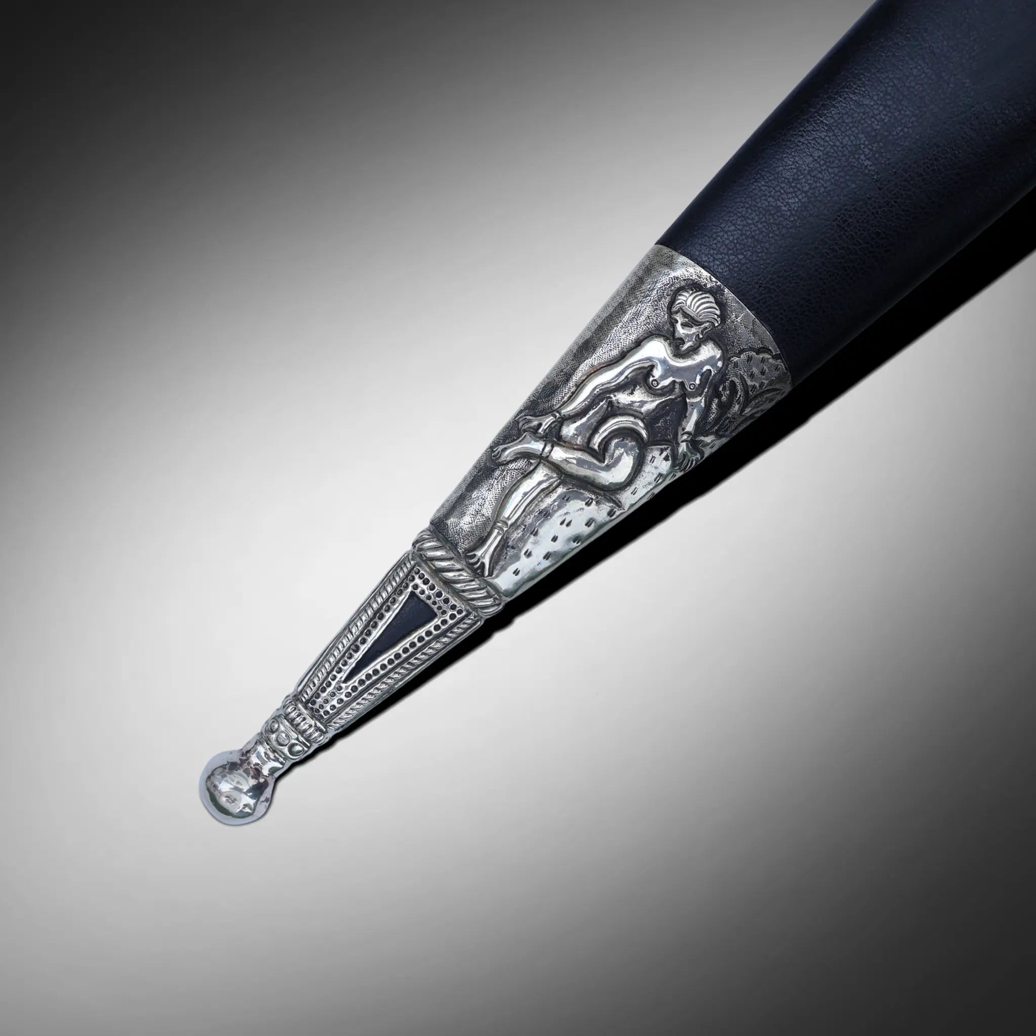 The Crest Short Sword: A Legacy Sword
