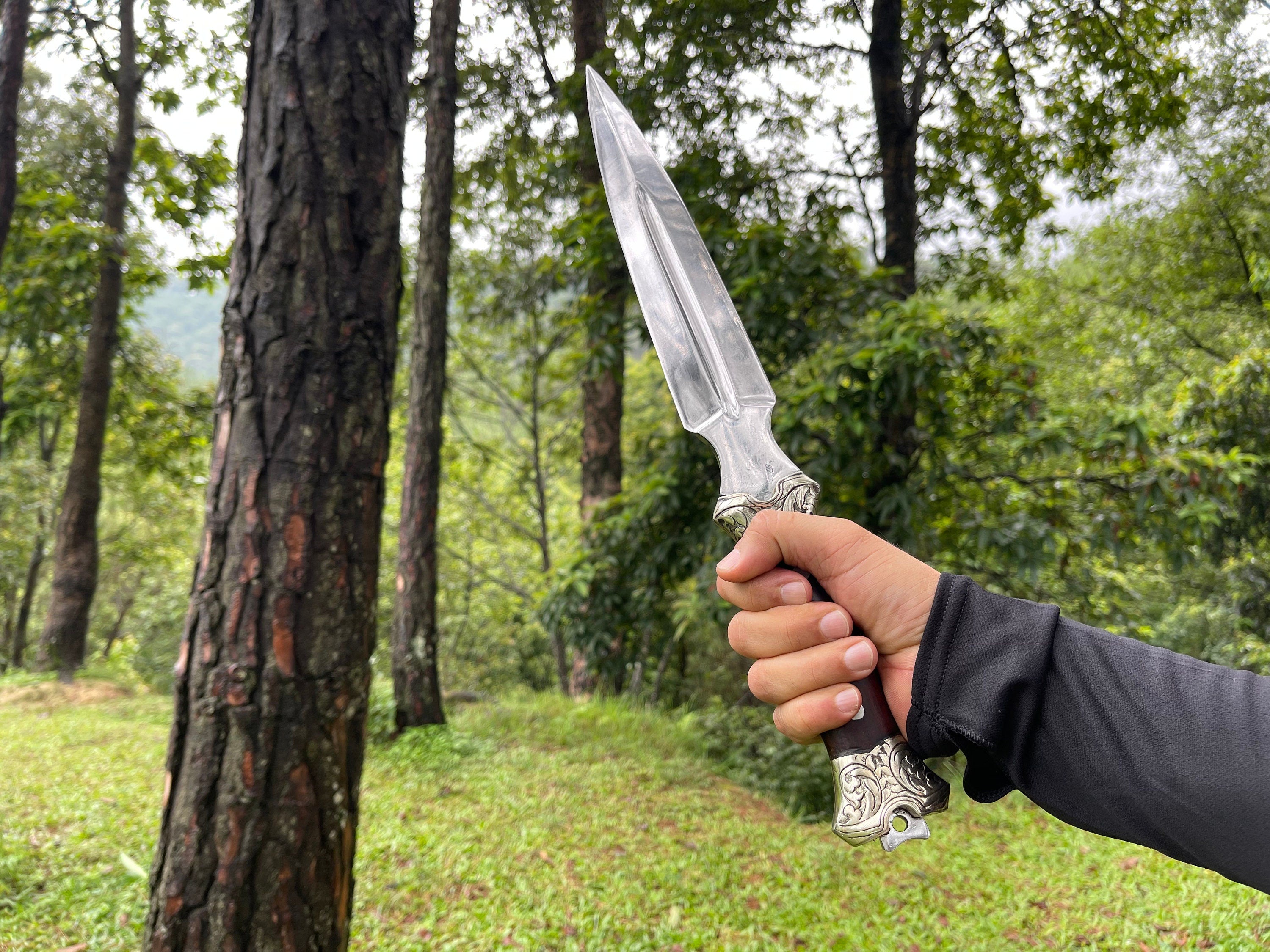 10 Inch Digger knife| Balance oil tempered Knife | Ready to use hand forged knives/Knife | Fixed blade Full Tang Knife