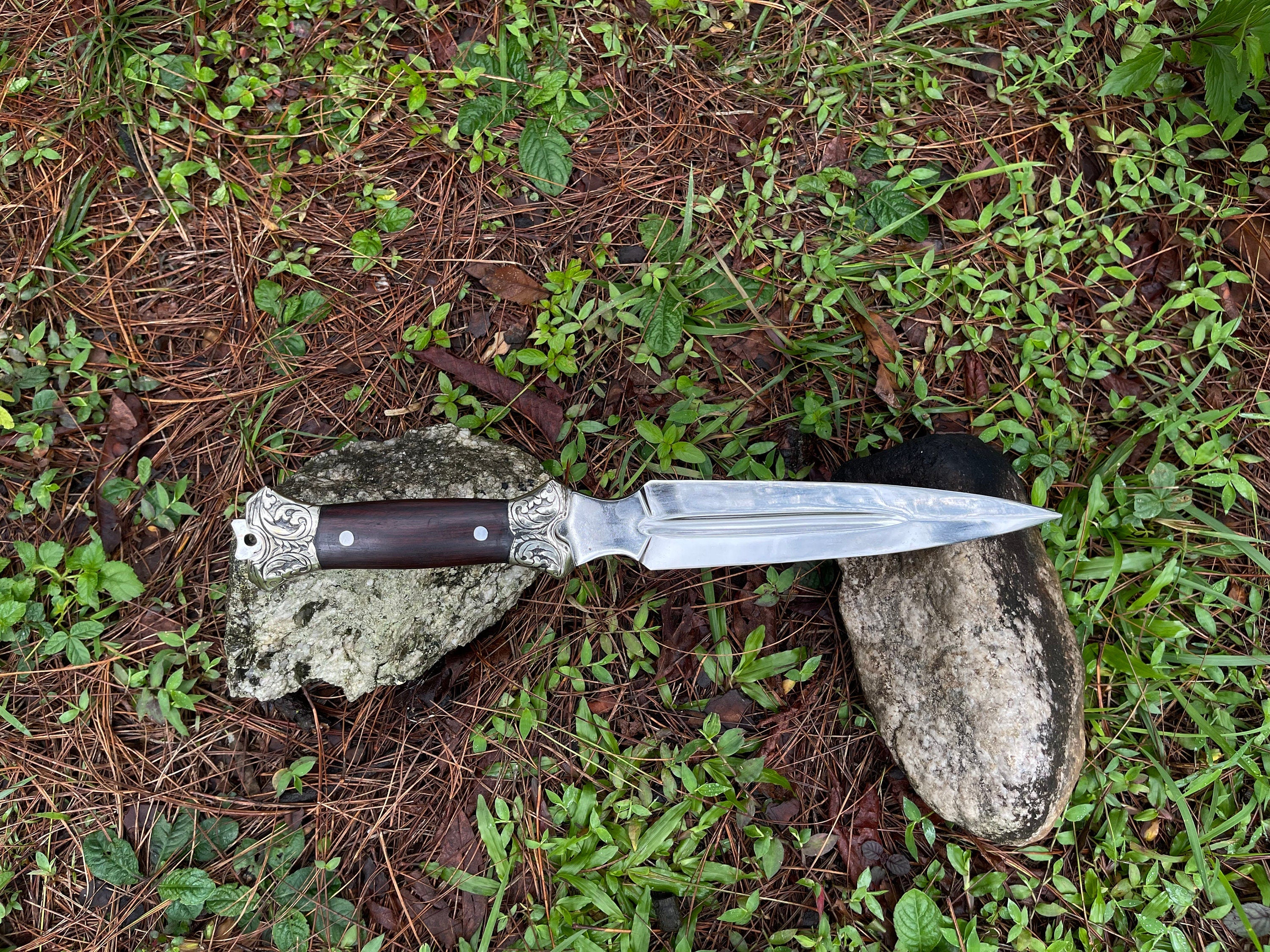 10 Inch Digger knife| Balance oil tempered Knife | Ready to use hand forged knives/Knife | Fixed blade Full Tang Knife