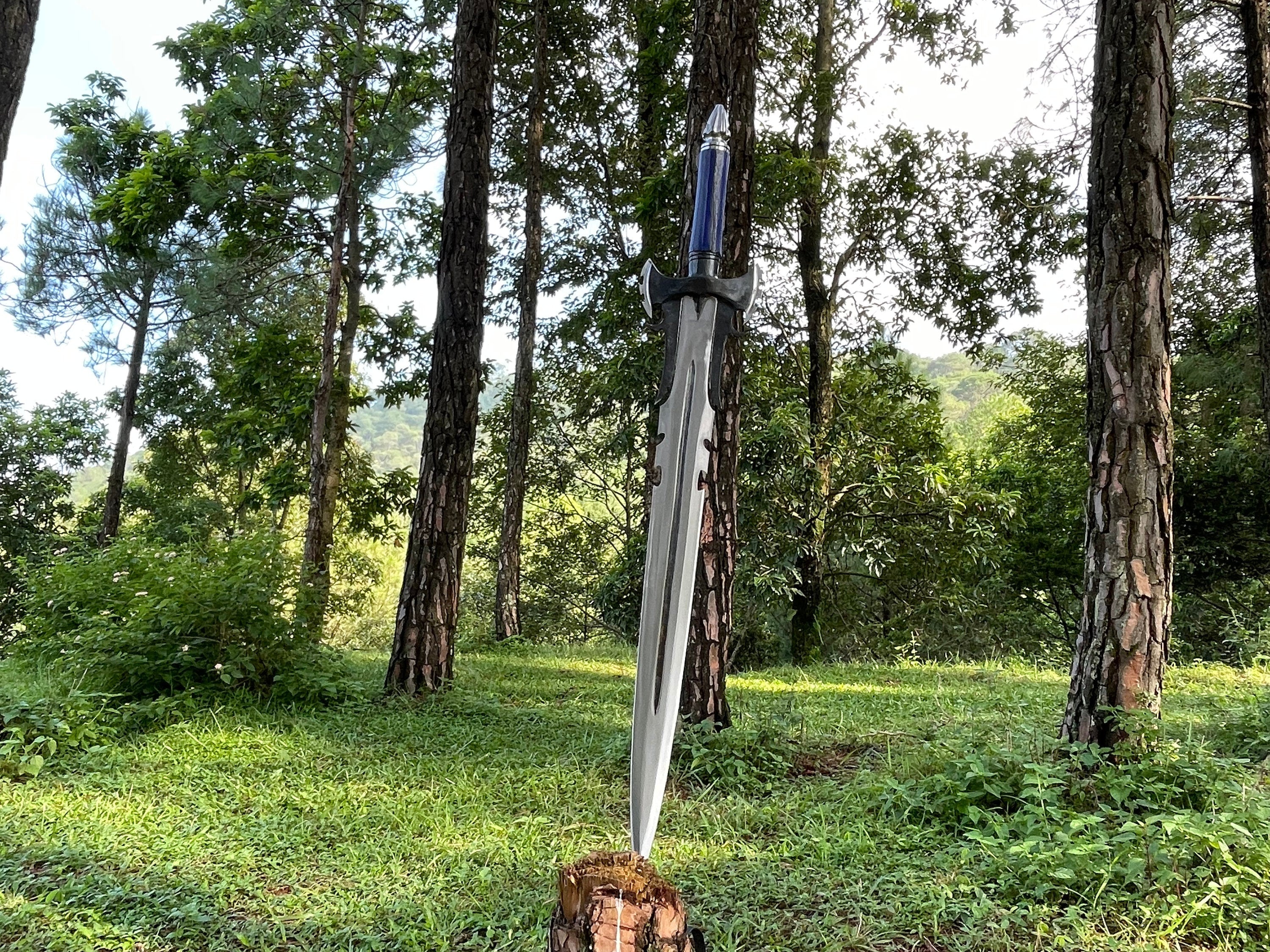 Handmade Dagger Sword with Sheath - Heritage Replica Collectible - FWOSI