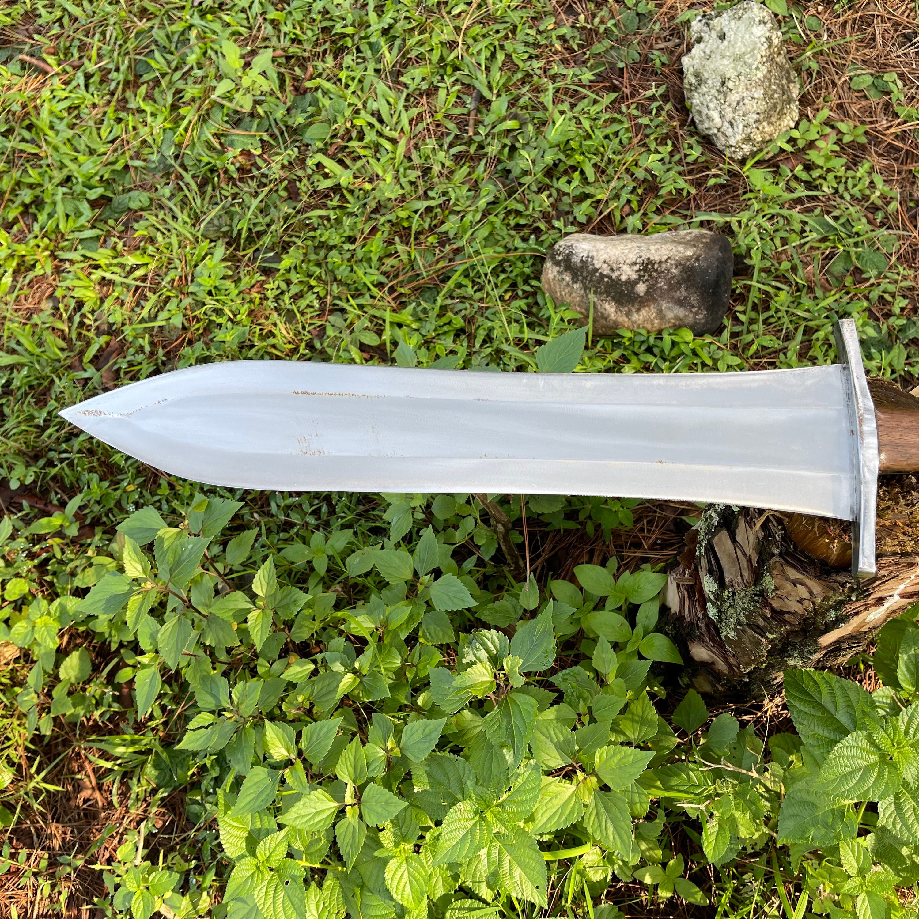 19 Inch Hand forged Sword, Machete Survival Tool, Truck Leaf